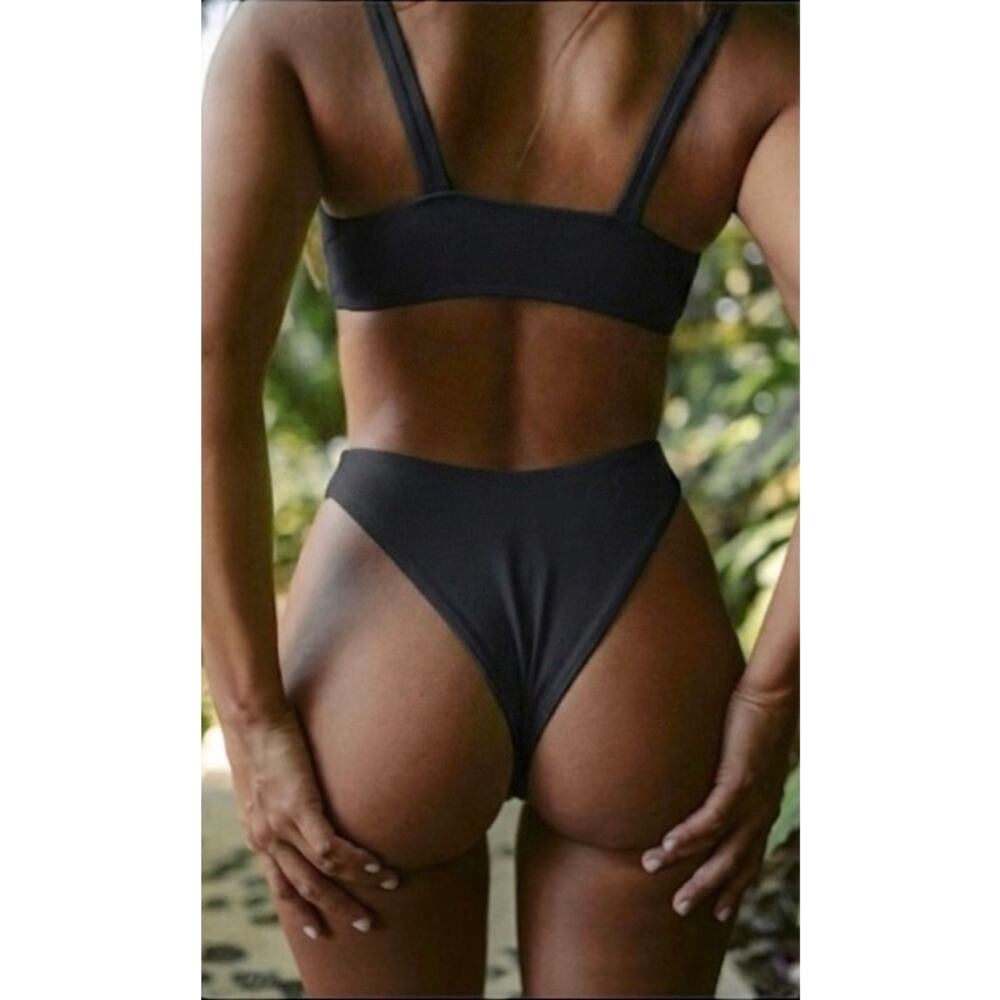 Skatie• ‘Kelly’ Bikini Bottom in BLACK